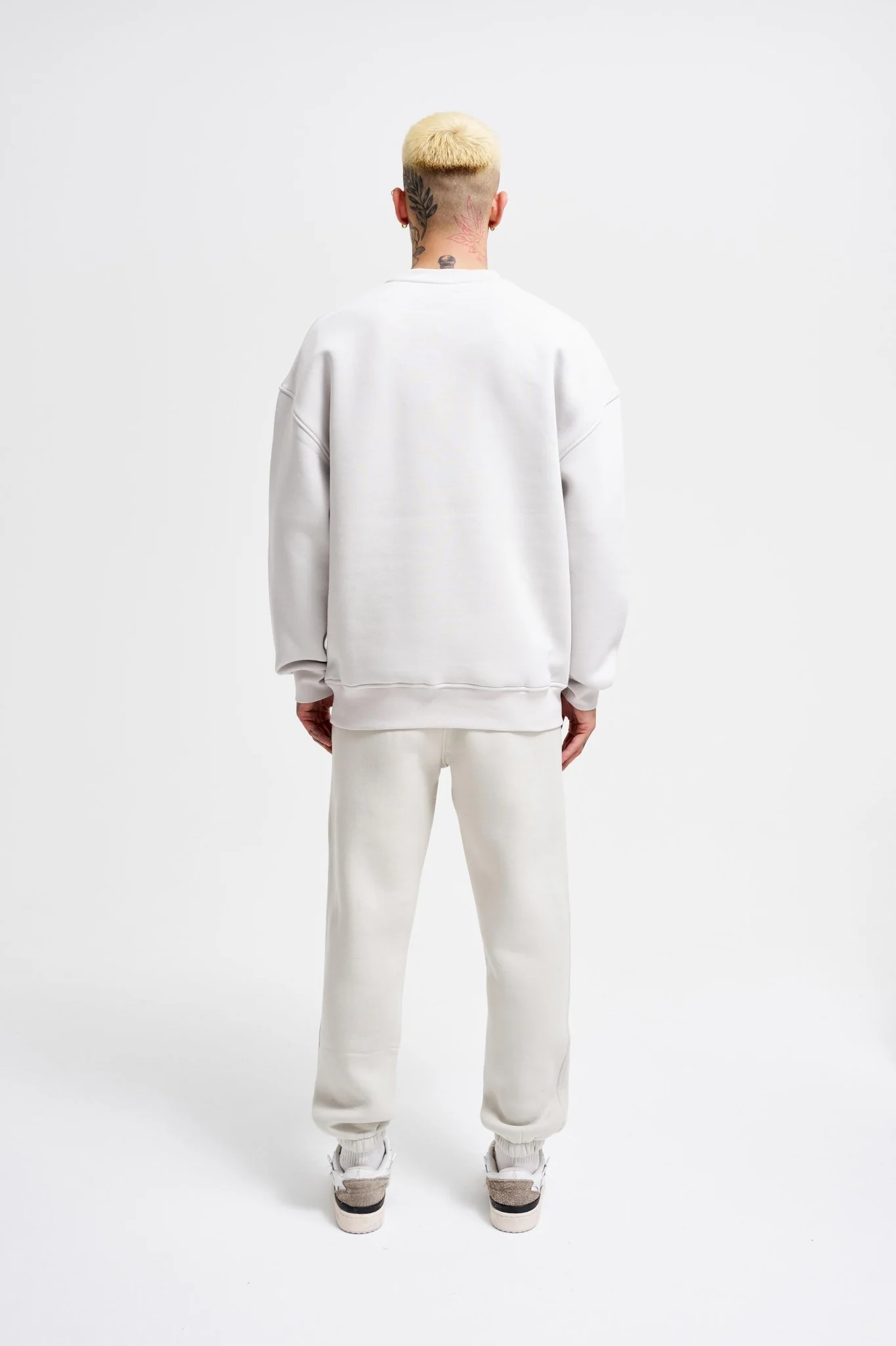 Erkek Basic Bisiklet Yaka Oversize Sweatshirt Uzay Grisi - Image 7