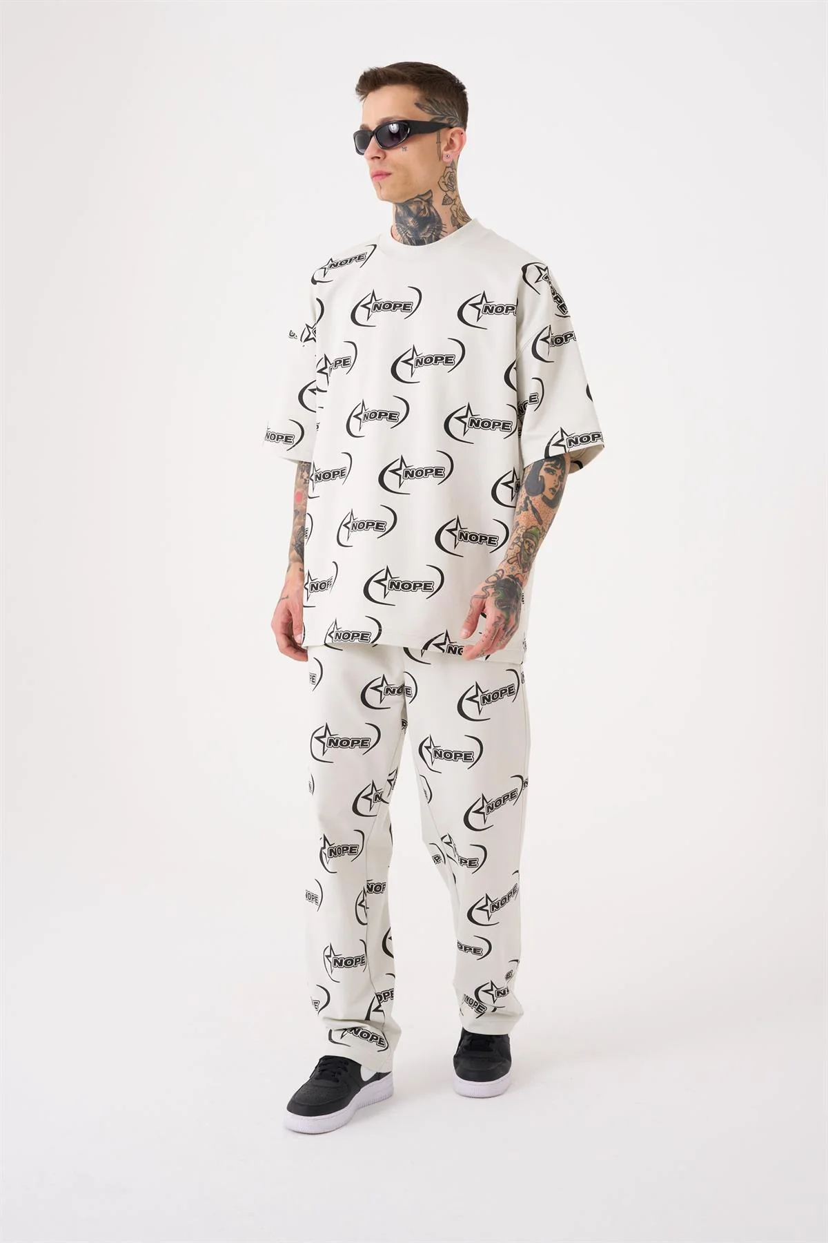 Erkek Nope Baskılı Oversize Tişört Optik Beyaz - Image 3