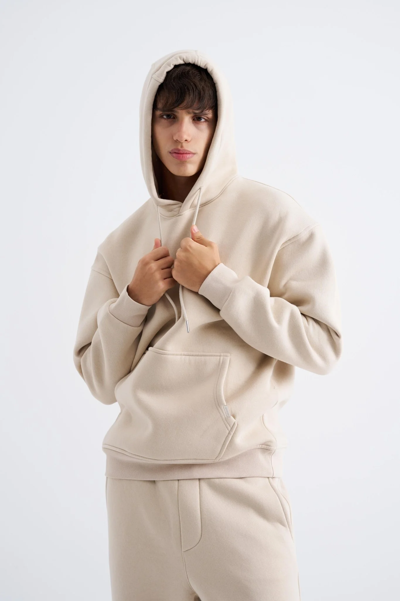 Erkek Oversize Basic Kapüşonlu Sweatshirt Açık Bej - Image 3
