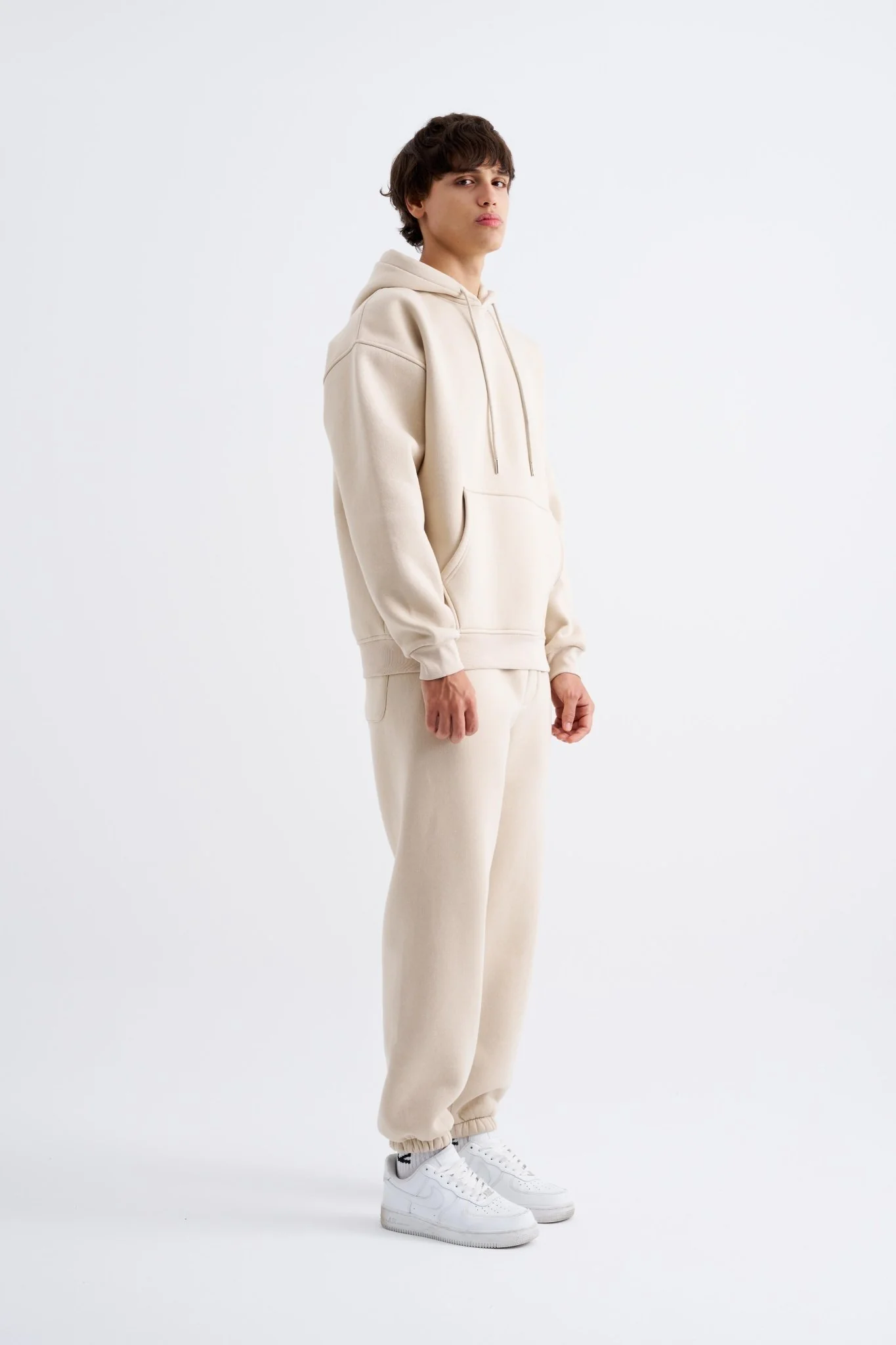 Erkek Oversize Basic Kapüşonlu Sweatshirt Açık Bej - Image 5