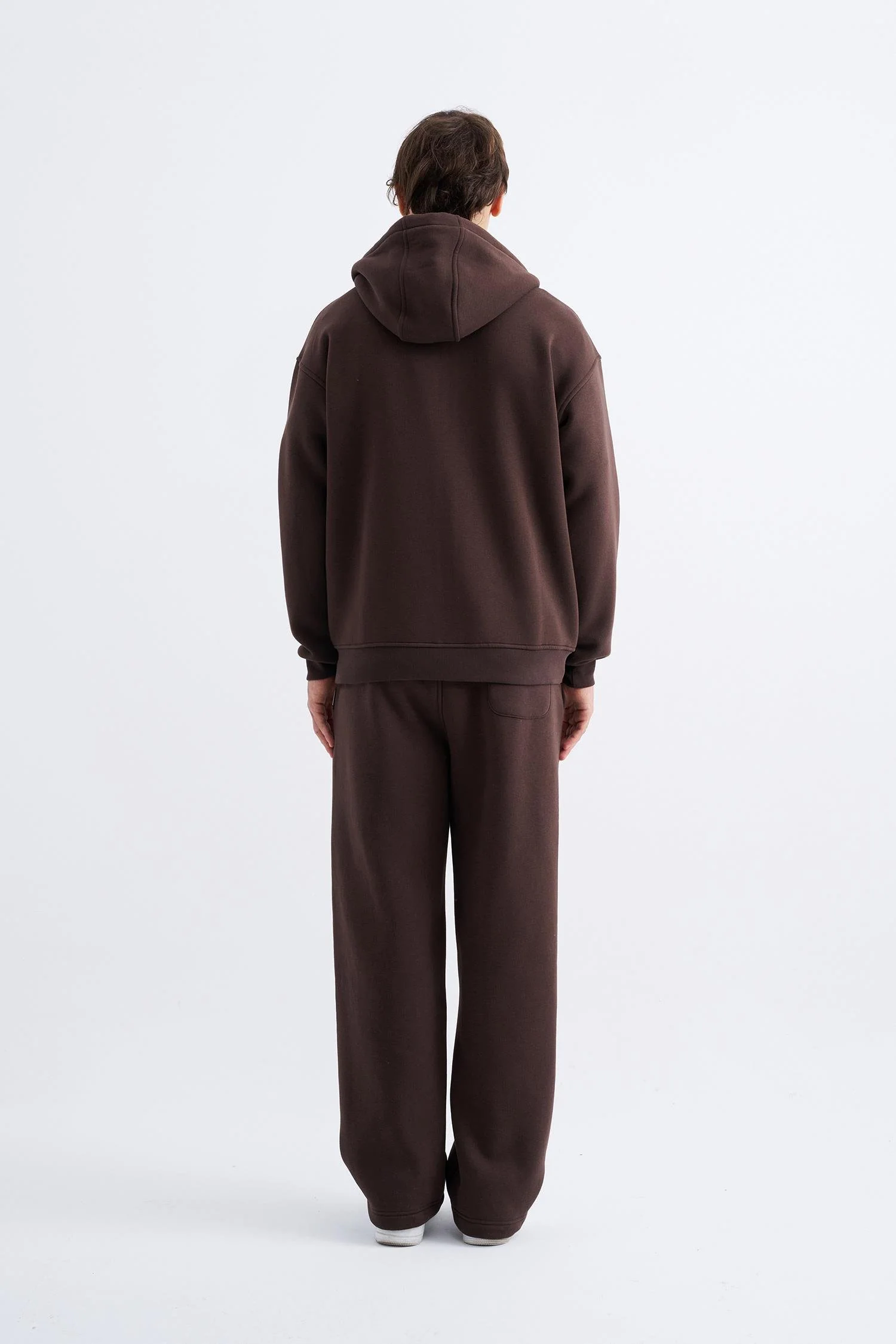 Erkek Oversize Fermuarlı Cepli Kapüşonlu Basic Sweatshirt Koyu Kahverengi - Image 5