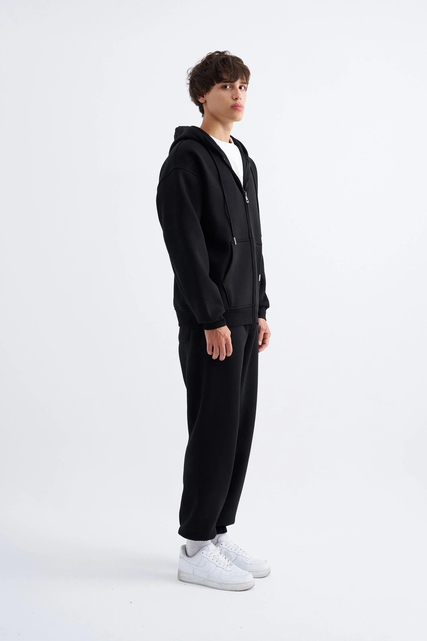 Erkek Oversize Fermuarlı Cepli Kapüşonlu Basic Sweatshirt Siyah - Image 4